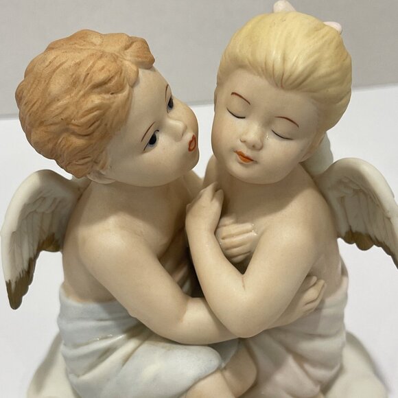 Home Interiors Gifts -  Porcelain Figurine Kissing Angels # 8838 - 4 3/4" tall - Picture 2 of 14